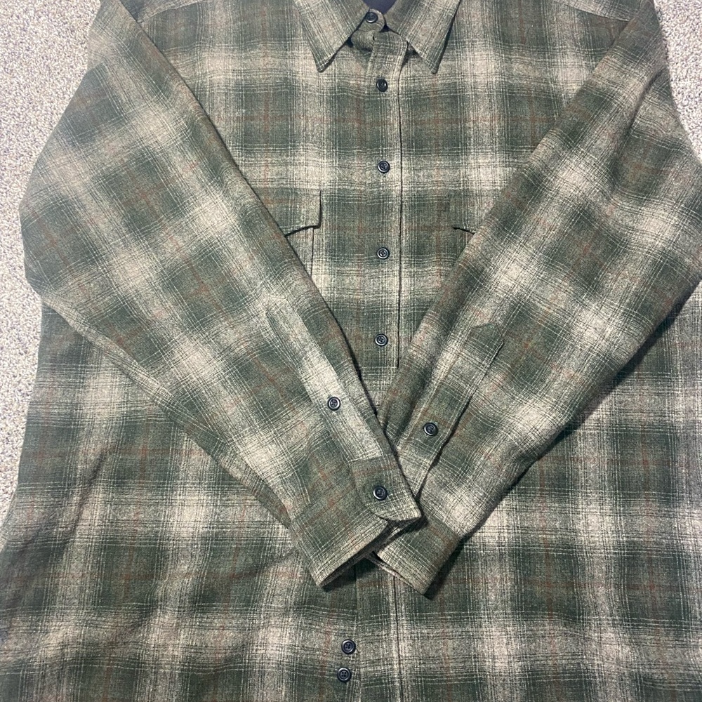 Pendleton Outdoorsman Wool Shirt Green Plaid 100% Virgin Wool Button Up size XL